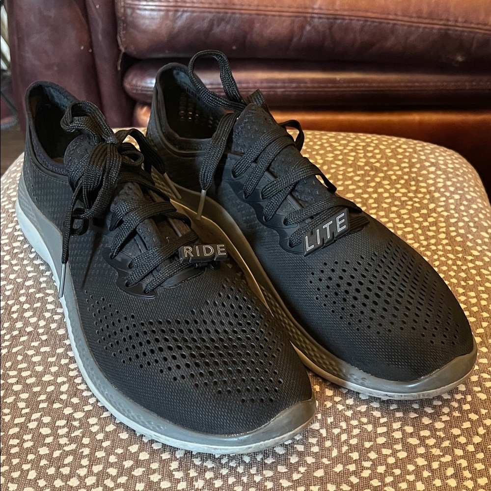 CROCS Men's Black Athletic Shoes